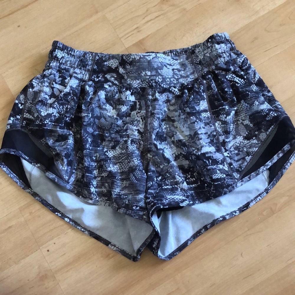 Lululemon hotty hot shorts